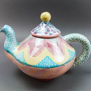 Mackenzie Childs Vintage &quot;Keukenhof&quot; Ceramiczny czajniczek wycofany z użytku