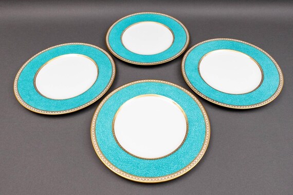 Wedgwood England Ulander Powder Turquoise 10 1/2 in Dinner Plate