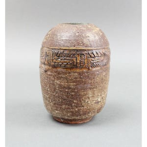 Davis gesigneerde vaas/pot in mid-century modern studio-kunstkeramiekstijl.