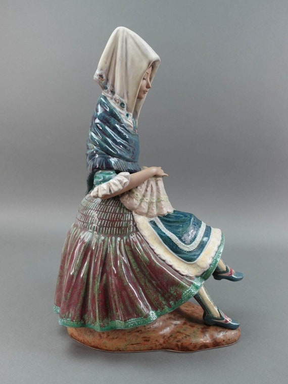 Lladro Spain 1978 Vintage Rare Gres Women Sewing #2080 Large