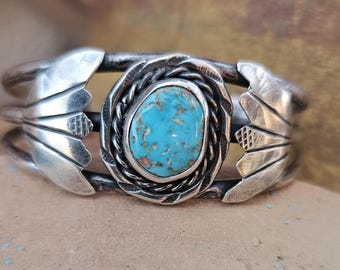 Size 9 3/4 >> Vintage Fred Harvey Era Navajo Sterling Silver and