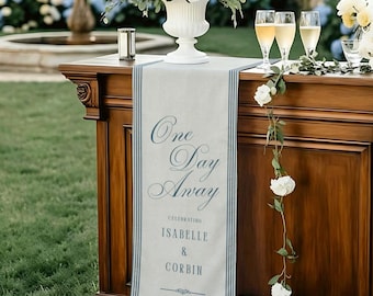 Plaque de répétition pour le dîner, répétition de la veille du mariage, panneau de bienvenue rayé, bannière en lin personnalisée chemin de table de fête en tissu à un jour d'absence