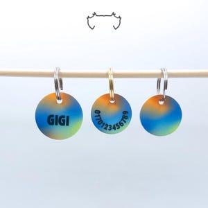 Hundemarke mit Name + Telefonnummer Gradient | geräuscharm + leicht | handgemacht | Anhänger | Welpen | Acryl | personalisiert | klimperfrei
