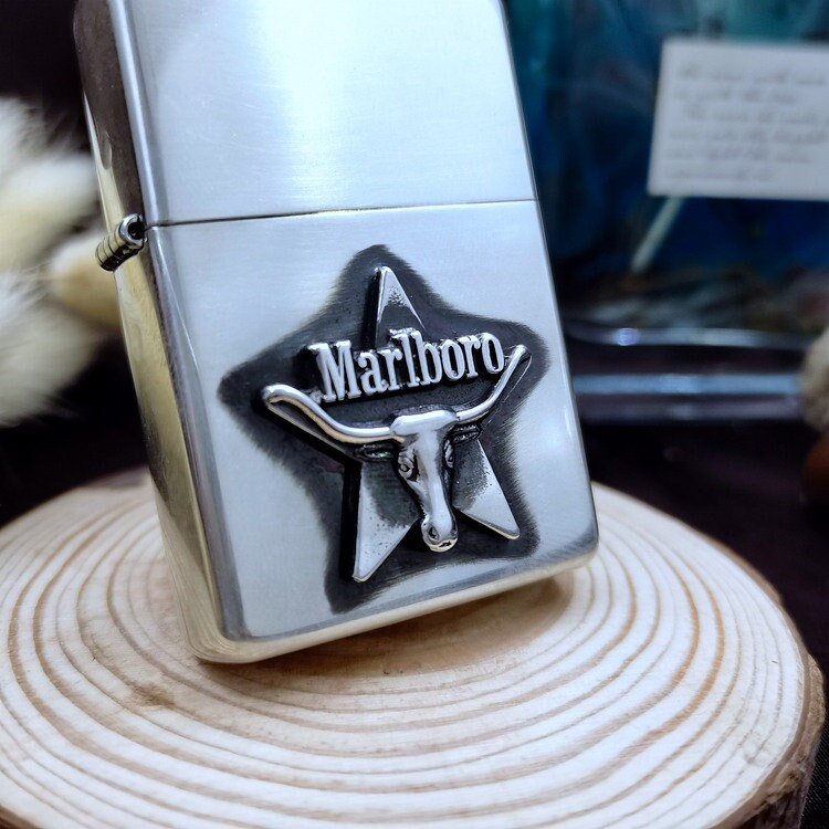 ZIPPO Marlboro 女性ライター Made in USA ZIPPO Marlboro 女性ライター Made in USA Zippo Marlboro