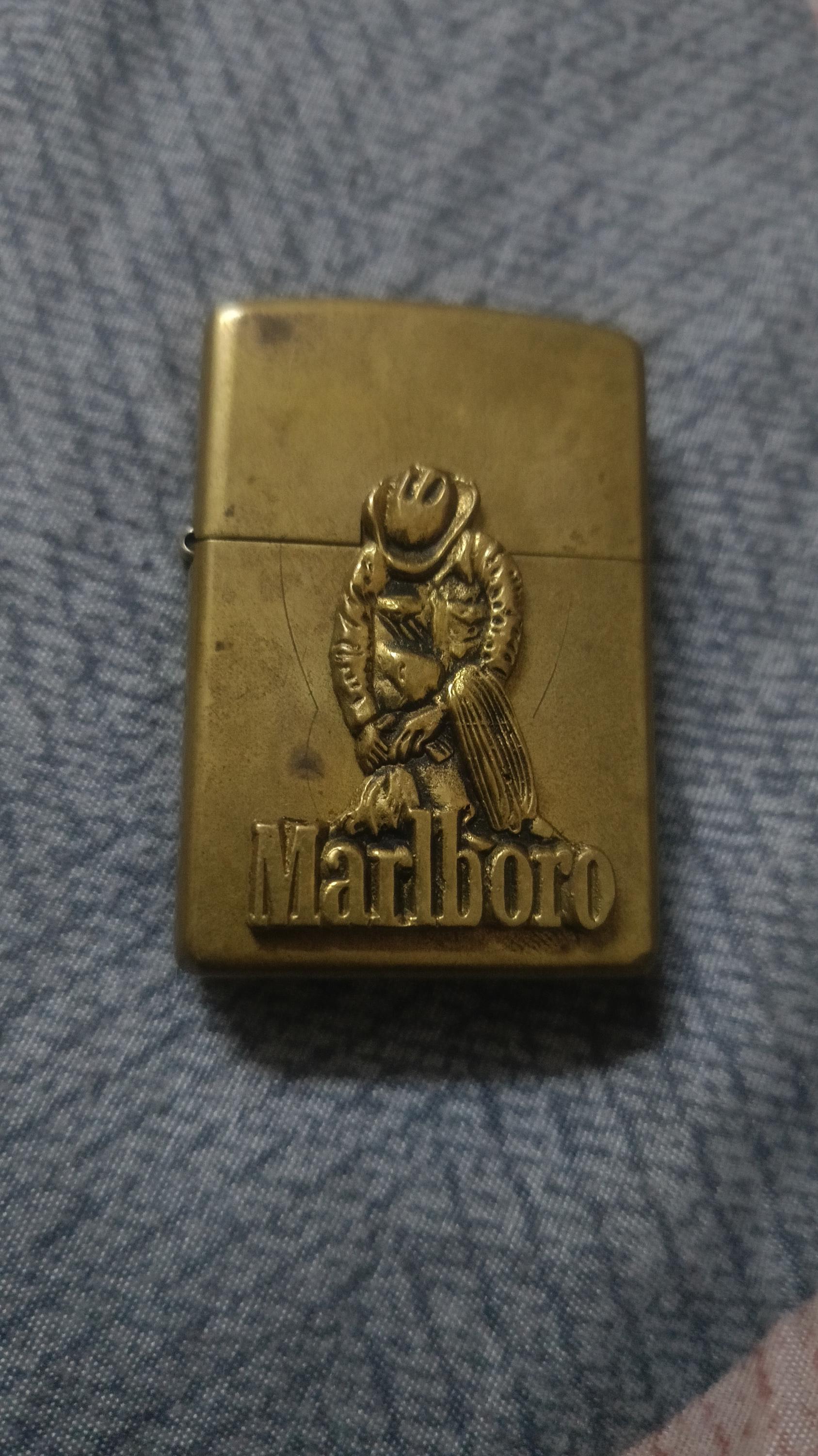 専用ですフランス　アンティーク　バッジ　マルボロ　Marlboro 未使用ピンズ Yahoo!オークション - マルボロ Marlboro タバコ ピンバッチ