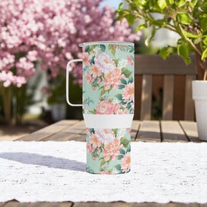Mint Garden Grace - Floraler Edelstahl Reisebecher mit Henkel (750 ml) - Elegante wiederverwendbare Kaffeetasse für Frauen