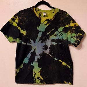 LARGE Reverse Tie Dye T-Shirt