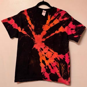 MEDIUM Reverse Tie Dye T-Shirt