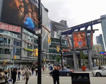 Dundas Square - Toronto, Ontario