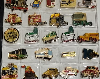 Conjunto raríssimo de 23 pins automotivos antigos: caminhões, veículos pesados e veículos off-road.