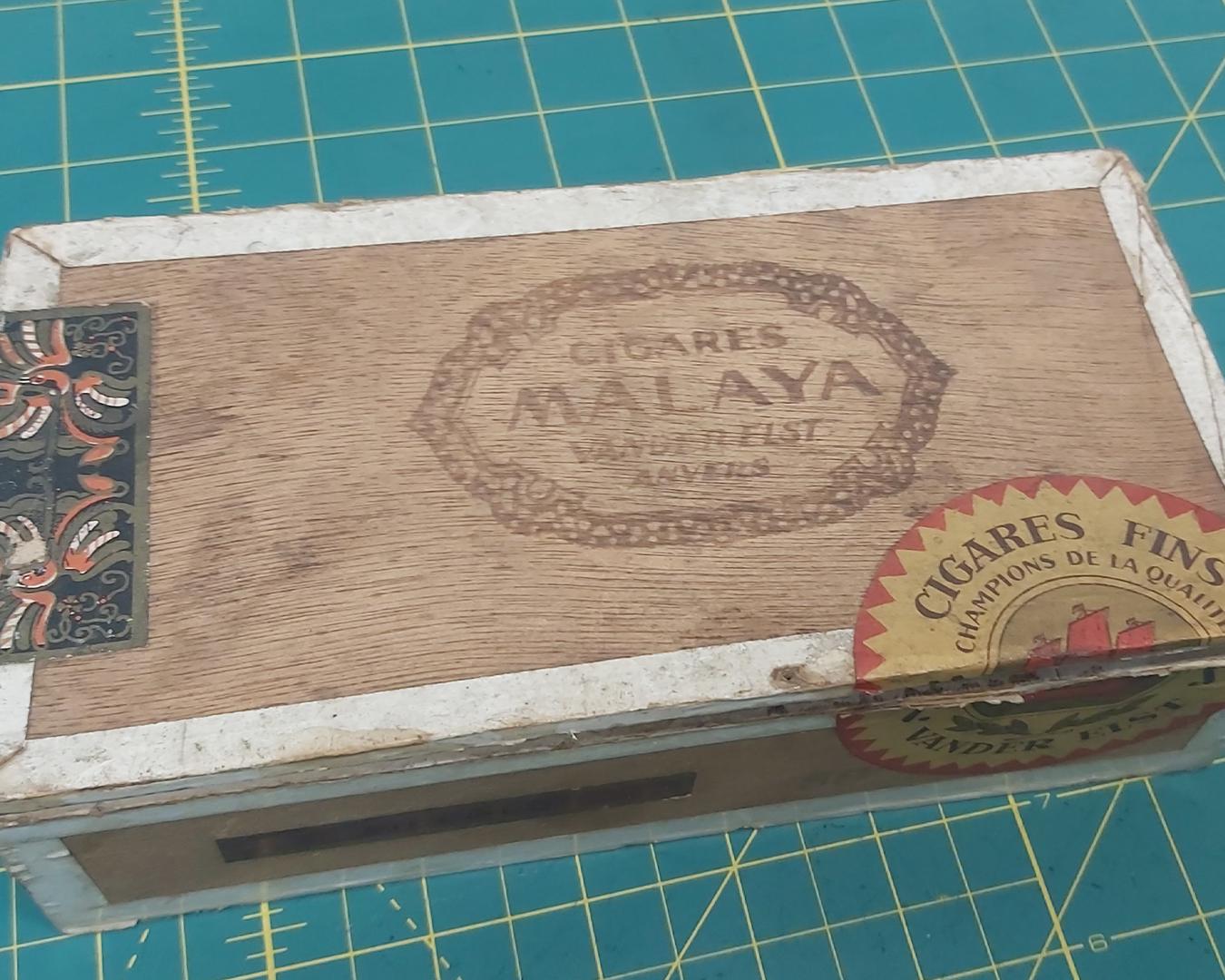 MALAYA old CIGAR BOX (empty)
