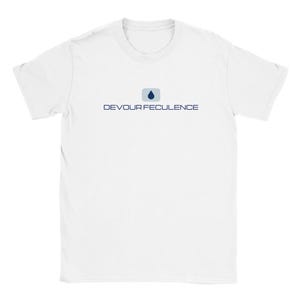 Könnte beinhalten: Weißes T-Shirt mit einem blauen und grauen Logo, auf dem "DEVOUR FECULENCE" steht, und einem blauen Wassertropfen-Symbol.