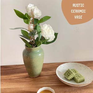 Handmade Green Ceramic Vase – Rustic Glazed Flower Vase – 17.5cm Tall (6.9&quot;) – Narrow Neck Pottery for Table Decor, Entryway, or Mantel