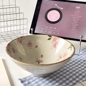 Japanese Floral Sakura Patterned Ceramic Ramen Bowl – 1100ml Porcelain Ramen & Salad Bowls –  Noodle Bowls – Pink