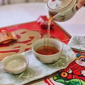 Compact Bamboo Ceramic Tea Set for Loose Leaf – Kung Fu Teapot with 2 Cups & Cloth Pouch – Portable Gongfu Travel Set