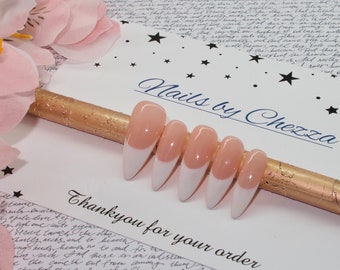 Pointe française naturelle unie rose et blanche à presser sur les ongles, pointes acryliques disponibles en carré, amande, cercueil ou stylet.