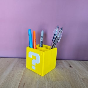 Pot à crayons Super Mario Question Block | Organiseur de bureau Mario | Porte-pinceau de maquillage