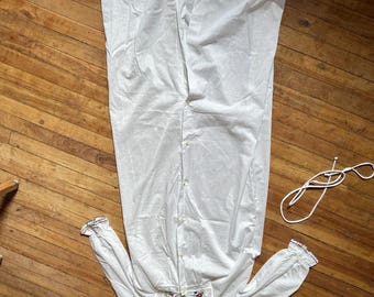 Vintage 1960 white embroidered night gown