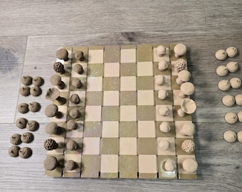 Nature Inspired Chess & Checkers Set - Roll-Up Log Board with Mushroom and Acorn Pieces