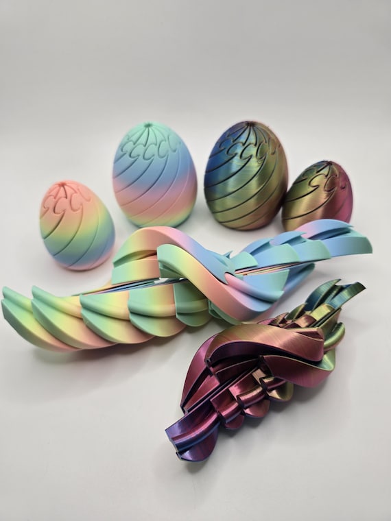 Segmented Flowing Egg Fidget Toy – Tricolor Chromatic or Pastel Gradient Desk Toy