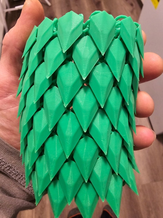 Dragon scale chains fidget toy