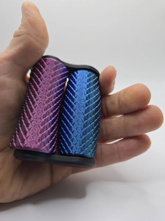 Handheld Sensory Roller - 3D Printed Dragon Scale Texture - Fidget Toy