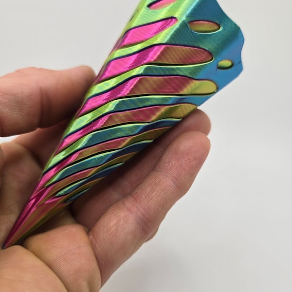 Cuerno de unicornio arcoíris cromático Whispering Vortex impreso en 3D, juguete antiestrés y decorativo, flujo hipnótico