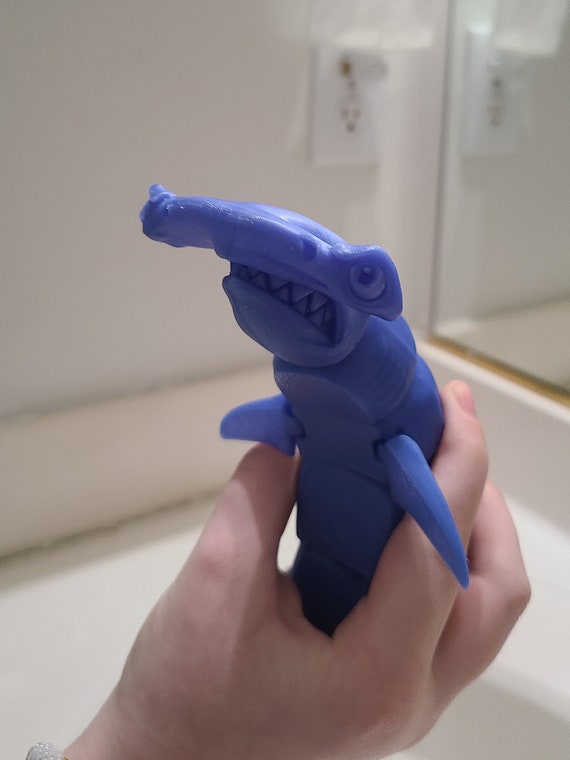Heatwave Hammerhead Shark color changing fidget water toy