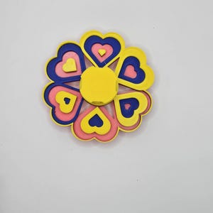 3D Printed Multicolor Beating Heart Spinner (Animation only viewable through methods in description)