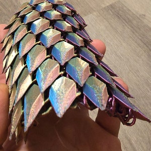 Chromatic 3D dragon scale chainmail fidget toy mesmerizing colors