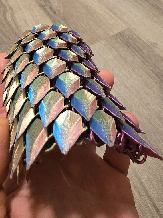 Chromatic 3D dragon scale chainmail fidget toy mesmerizing colors