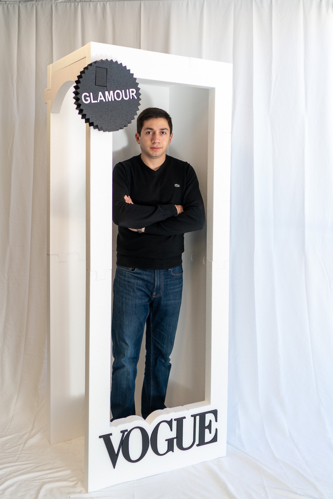 vogue-inspired-photo-booth-magazine-photo-booth-magazine-life-size