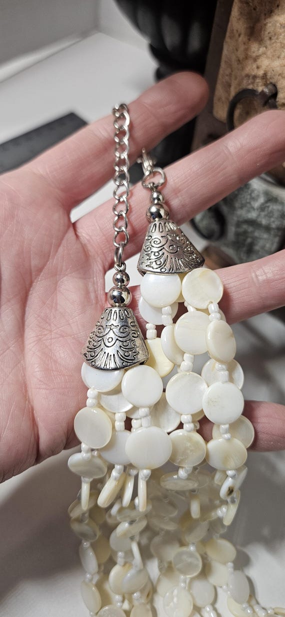 Shell 5 strand statement necklace - image 3