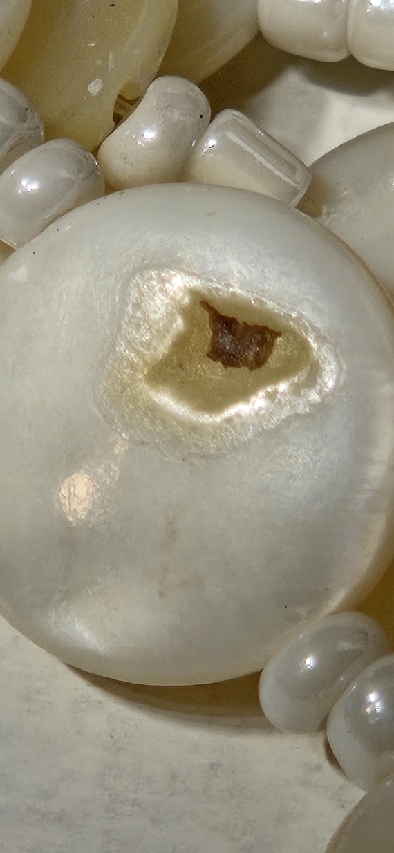 Shell 5 strand statement necklace - image 5