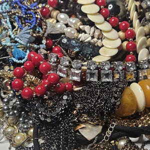 Random Picked Costume Wearable Necklaces and Bracelets 1lb Lots - Etsy