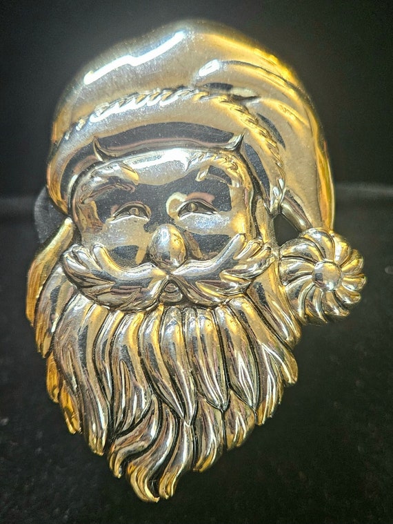 Silver tone Santa Claus brooch or pendant