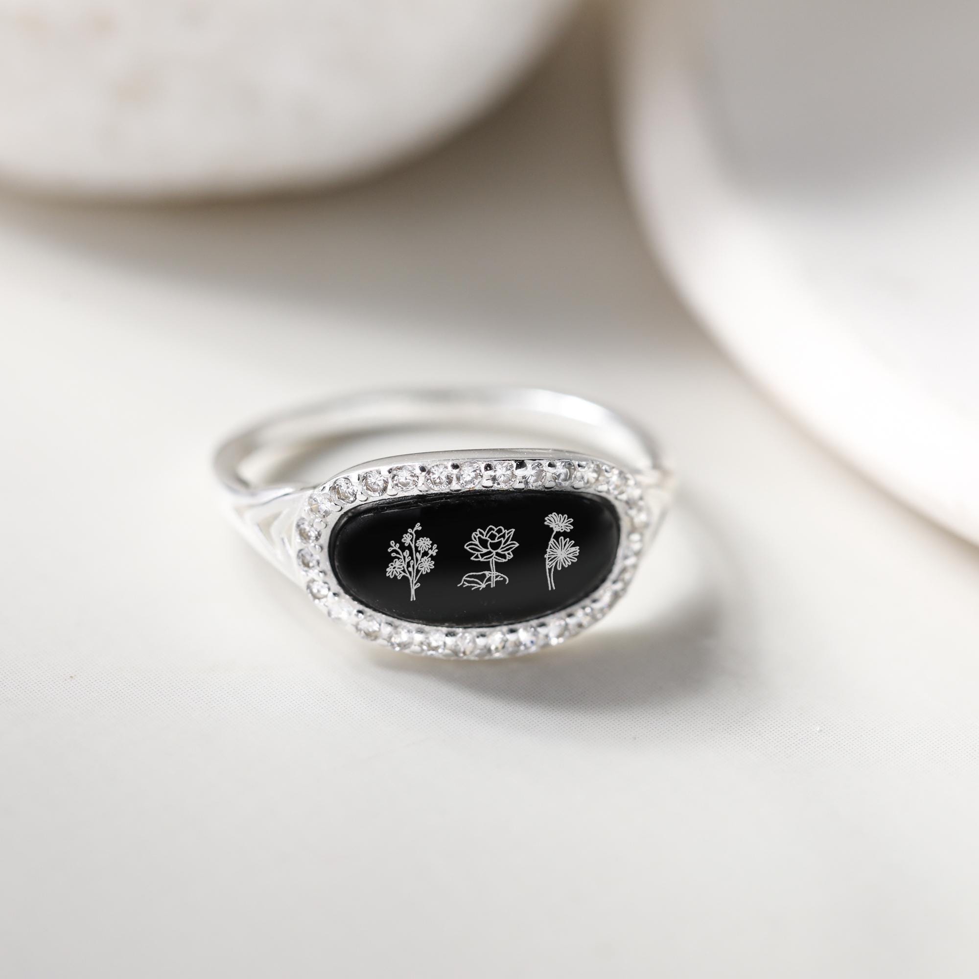 Custom Birth Flower Ring, Personalized Floral Ring, Engraved Birth ...