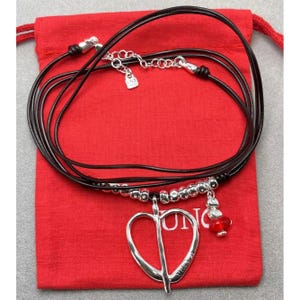 UNO de 50 Exquisitos collares irregulares en forma de corazón vendidos en Europa