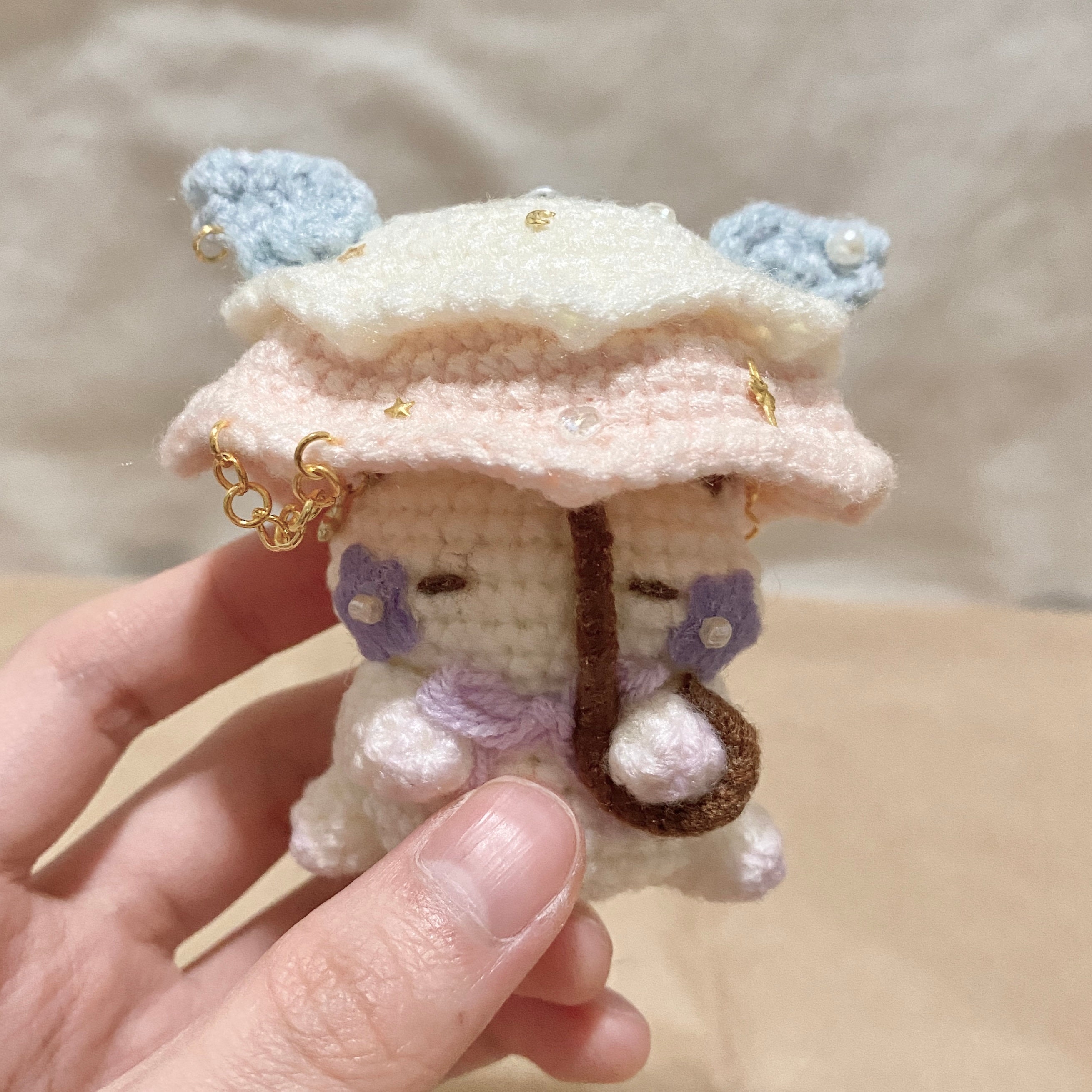 30 Beautiful Crochet Umbrellas and Patterns You Will Love! 8 Eeepy Cat and Umbrella Crochet Pattern