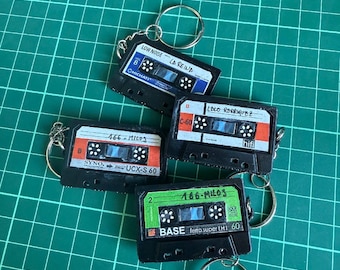 Mini Cassette Tape NFC Keychain – Retro Valentine’s Gift, Custom Smart Keychain, Music Lover Tech Gift, Vintage Tape Charm