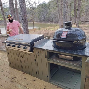 Outdoor Kitchen