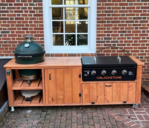 Outdoor Kitchen Table