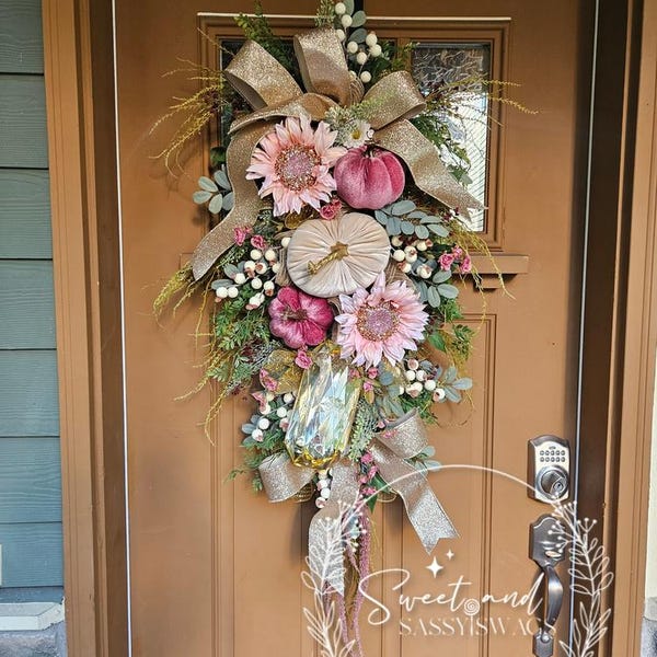 Fall wreath,  Glam Fall wreath, Fall glam swag,  rose gold wreath,  wreath with jewel,  pumpkin wreath, velvet pumpkin wreath, glam wreath