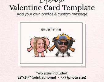 Puede incluir: Una plantilla de tarjeta de San Valentín con el texto "You Light My Fire". La tarjeta presenta un corazón de dibujos animados y una parrilla, cada uno con la cara de una persona. La tarjeta está disponible en dos tamaños.