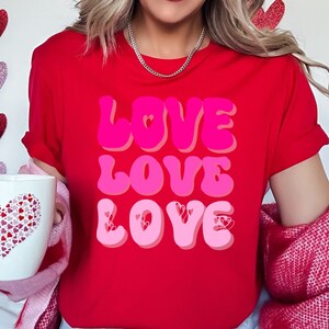 Camiseta de San Valentín, Camiseta Love Love Love, Camisa del Día de San Valentín, Regalo de San Valentín para ella, Regalo de San Valentín para mamá, Regalo de San Valentín, XOXO