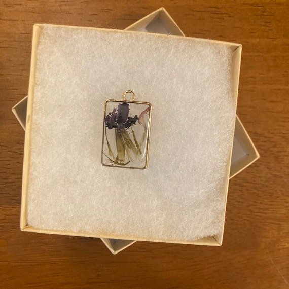 Vibrant Pressed Flower Necklace - Handmade Jewelry