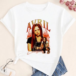 Avril Lavigne 90s Vintage Bootleg Shirt, Avril Lavigne Tour Shirt, Avril Lavigne Fan Merch, Pop Punk Graphic Tee,Avril Lavigne Concert Shirt