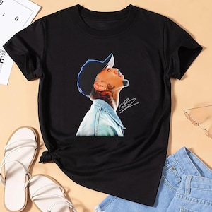 Chris Brown Signature Shirt, Breezy World Tour Tees, Music Fan Gift, Concert Merch Graphic Tee, Chris Brown Fan Gift