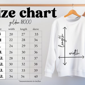 Pu&ograve; includere: Tabella delle taglie per le felpe Gildan 18000, che mostra le misure in pollici per larghezza, lunghezza e lunghezza della manica per le taglie S a 5XL.