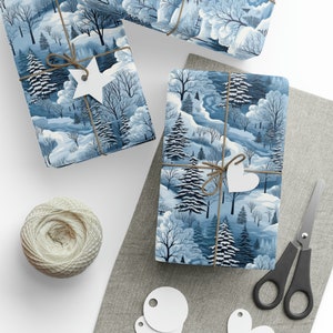 Bellissimi rotoli di carta da regalo natalizia Winter Wonderland Snow Forest 30" × 36" - 30" x 180"